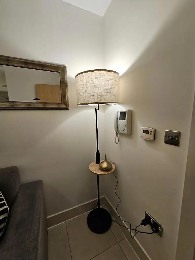 Luxury Property In Canary Wharf London Apartment