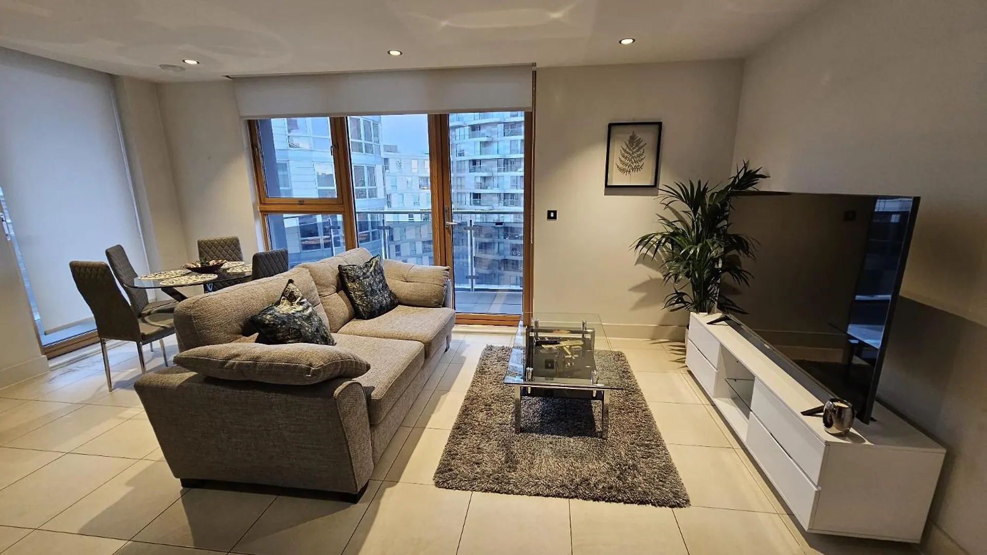 Luxury Property In Canary Wharf London 0*,  United Kingdom