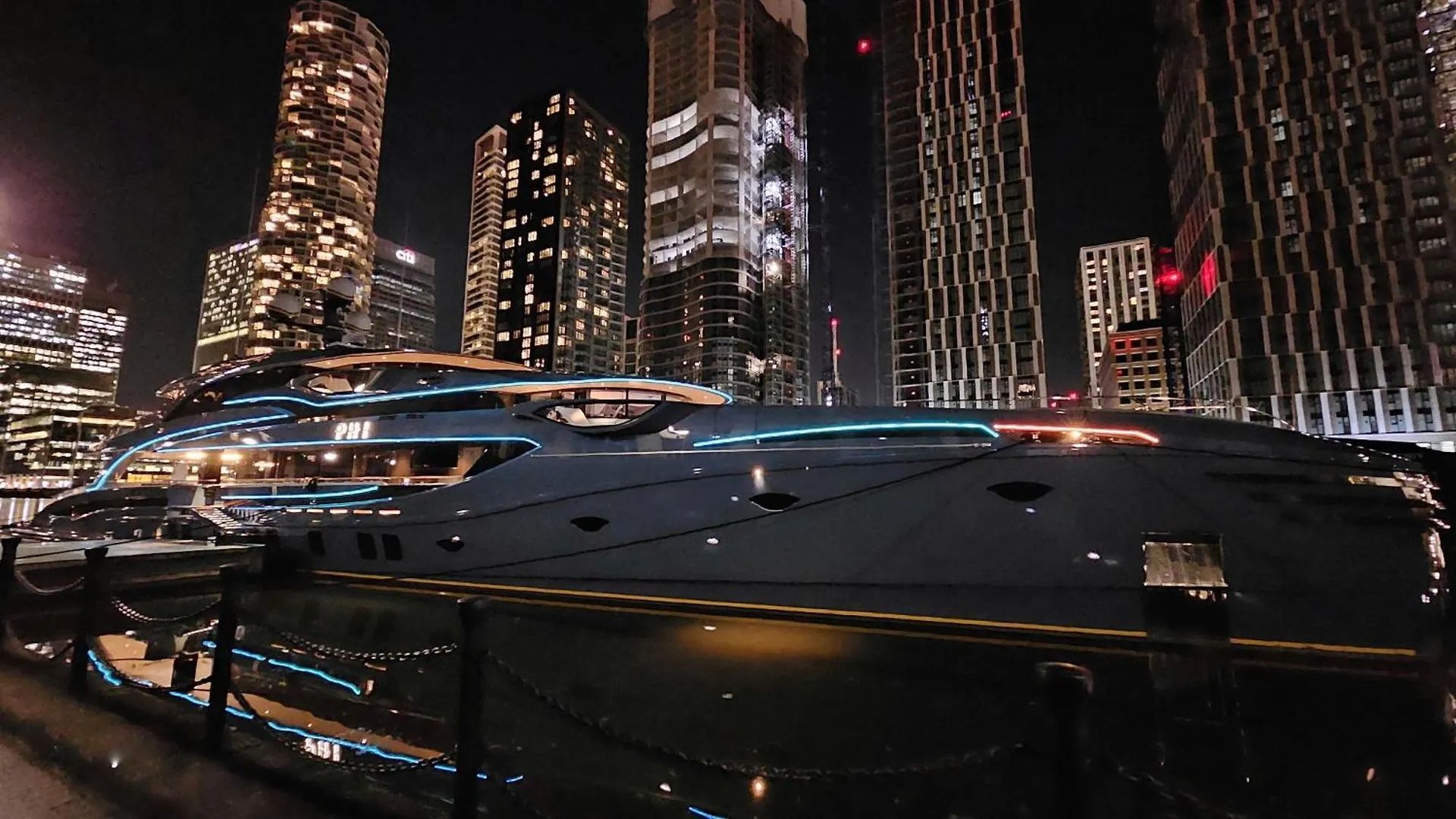 Luxury Property In Canary Wharf London United Kingdom