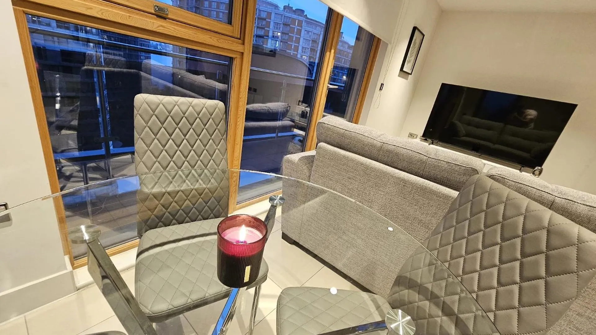 Luxury Property In Canary Wharf London